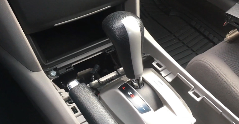 How Do I Remove The Center Console On Honda Accord