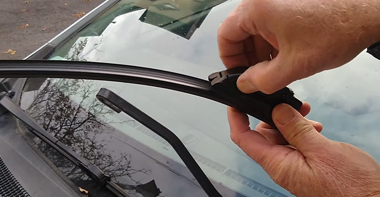 Honda Civic 2014 Front Wipers: How To Change Them