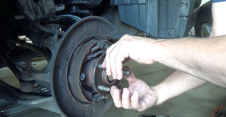 A Humming Noise Is Caused By The Rear Wheel Bearing And Hub On A Honda Accord