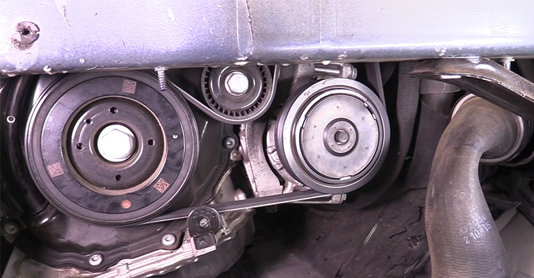 what causes a serpentine belt to come off