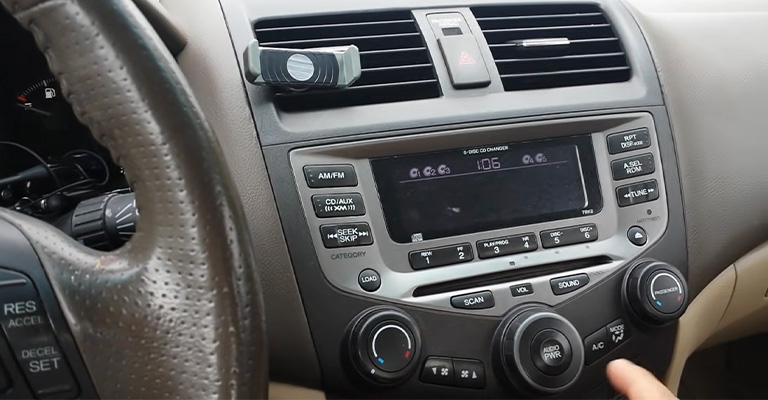 How Do You Reset The Navigation System On A Honda Accord?