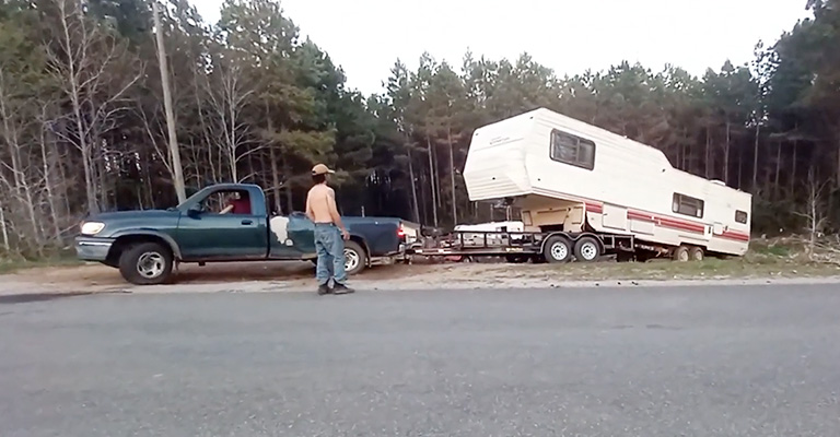 Can You Pull a 5th Wheel With a Regular Hitch?