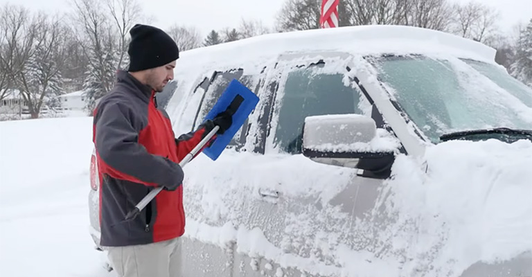 how-to-get-ice-off-windshield-in-winter-quickly-honda-the-other-side