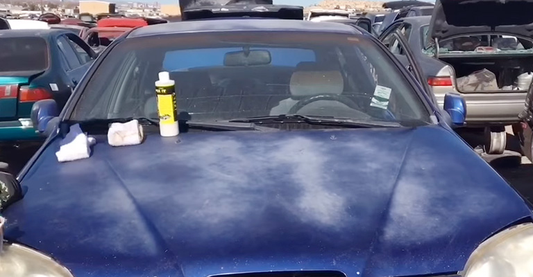 How to Repair Damaged Clear Coat on a Car