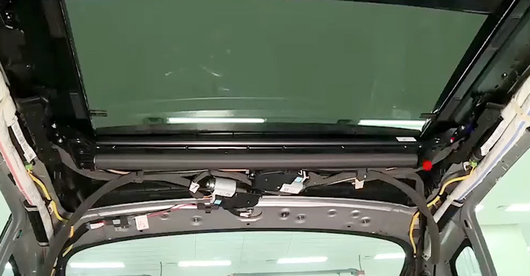 Diagnosing The Moon Roof For A Broken Cable